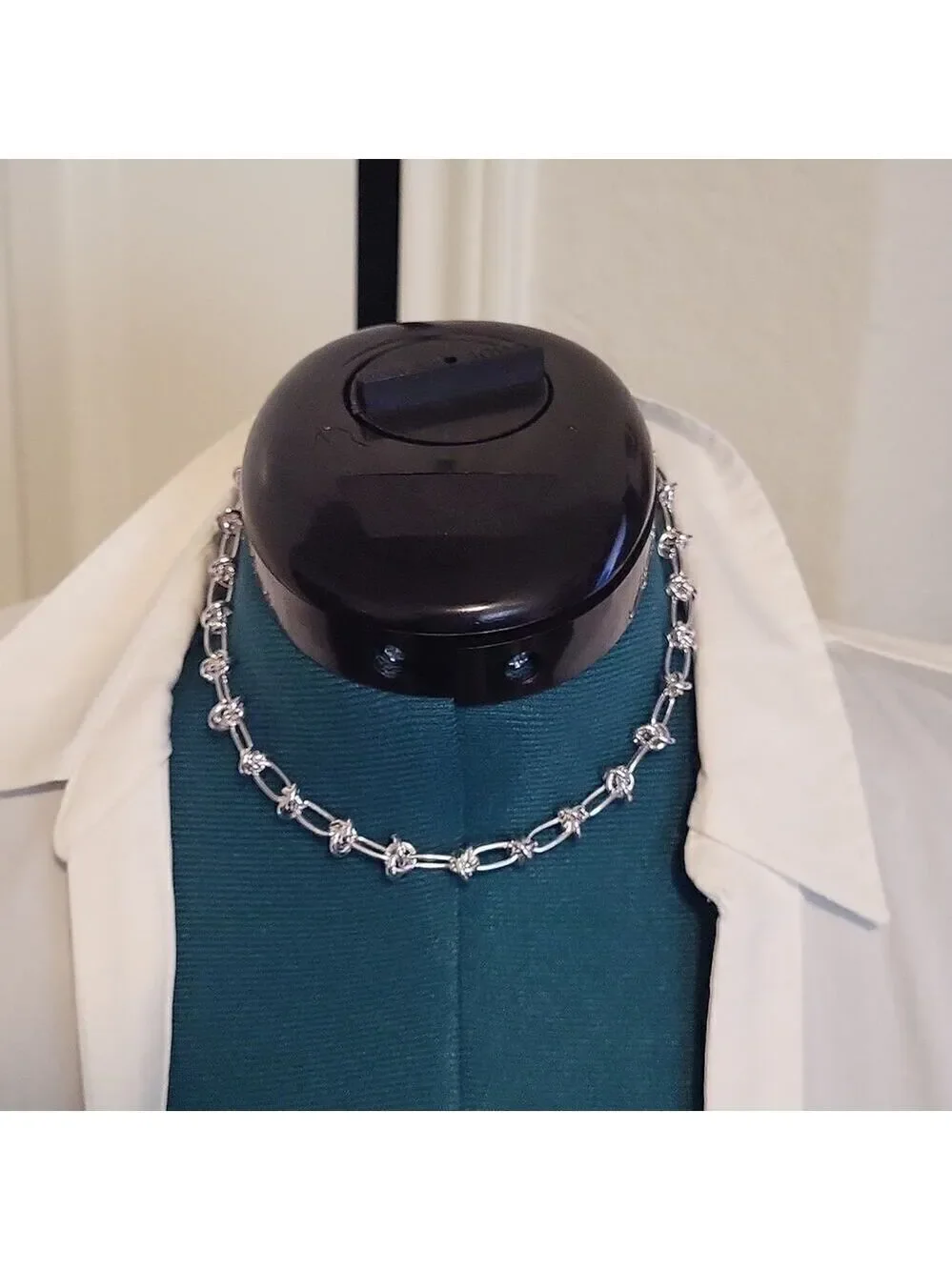 Knot Style Silvery Choker Necklace Y2K Inspired Thick Chain